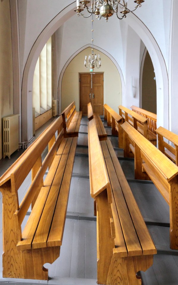 Kemi Church Benches 20150630