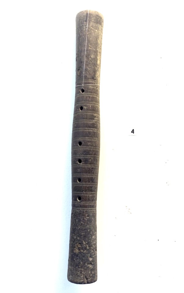 Ken sanai - Go (Sanai trumpet), Khmer people, wood - Museum of Vietnamese History - Ho Chi Minh City - DSC05784