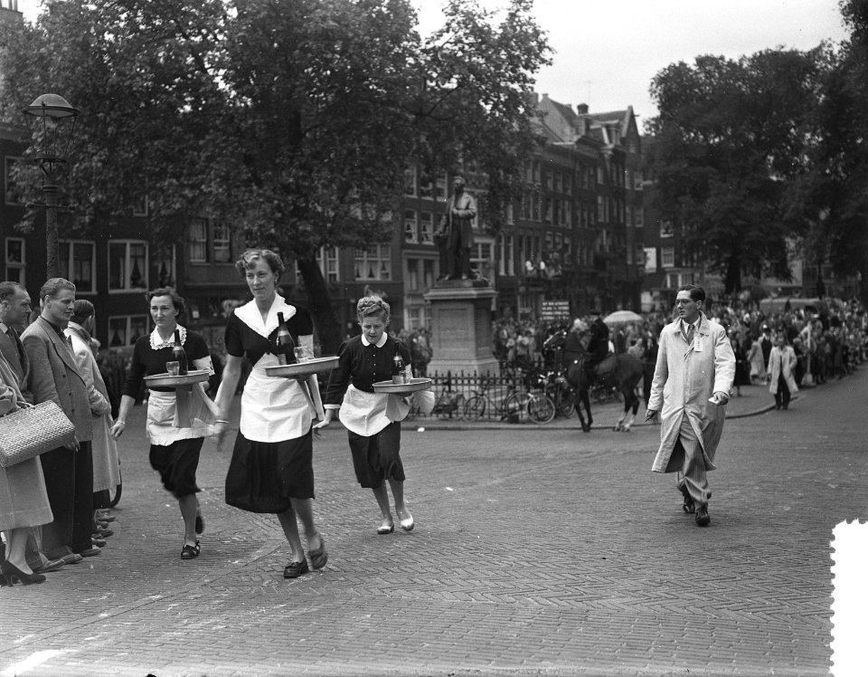 Kelnersrace op het Thorbeckeplein, Bestanddeelnr 905-7643