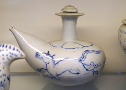 Kendi (pouring vessel), Chu Dau, 15th-16th century AD, stoneware - Museum of Vietnamese History - Ho Chi Minh City - DSC05991