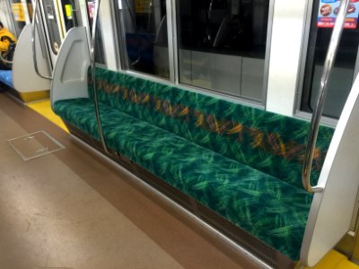 Keio 8000 refurbished seats