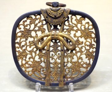Keman (pendant ornament), Kamakura period, 13th century, gilt bronze in hosoge flower design - Tokyo National Museum - DSC05716