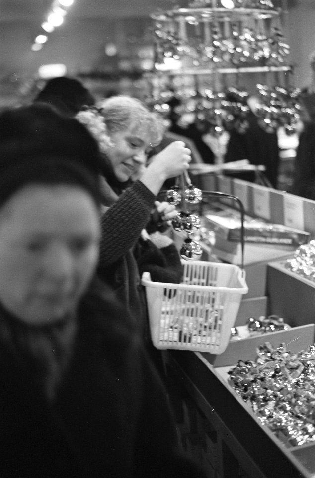 Kerstartikelen in Bijenkorf te Amsterdam, Bestanddeelnr 920-9262