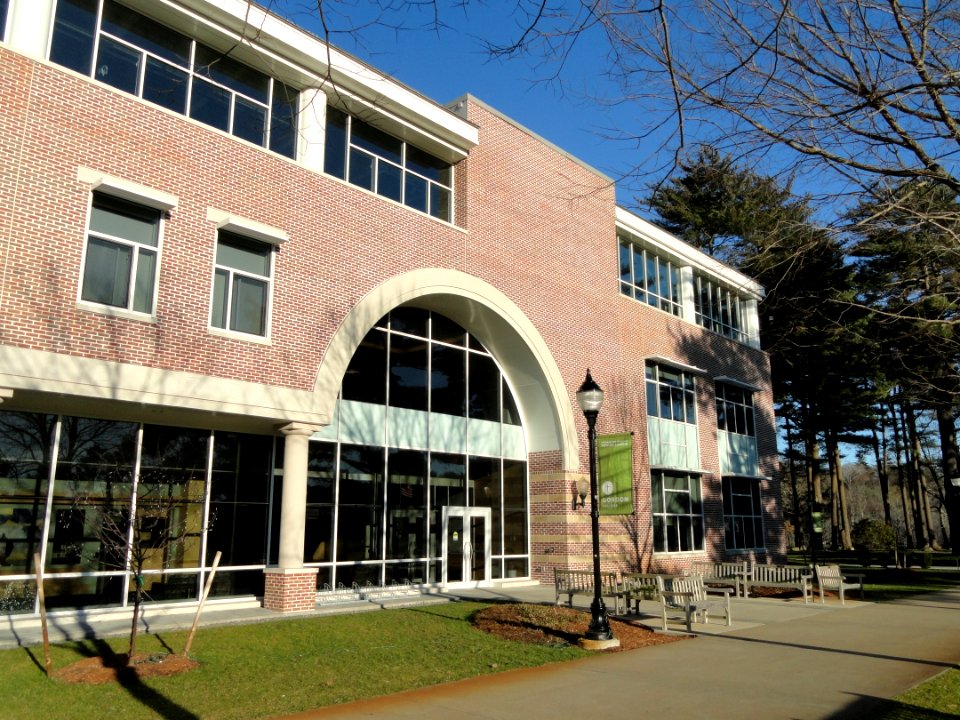 Ken Olsen Science Center - Gordon College - DSC02681