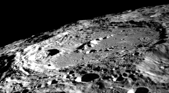 Keeler crater AS10-32-4823