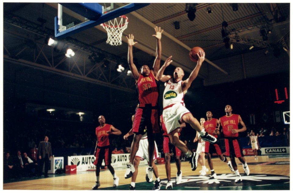 Kennemer sporthal de Haarlemse Basketbal week. NL-HlmNHA 54037039