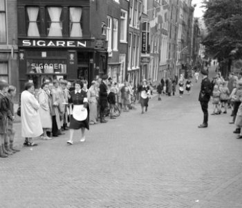 Kelnersrace Amsterdam Thorbeckeplein (bier), Bestanddeelnr 905-1669