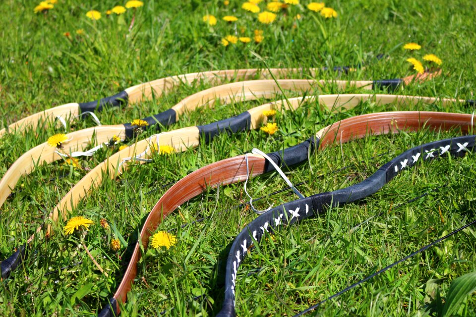 Traditional bow archery weapon