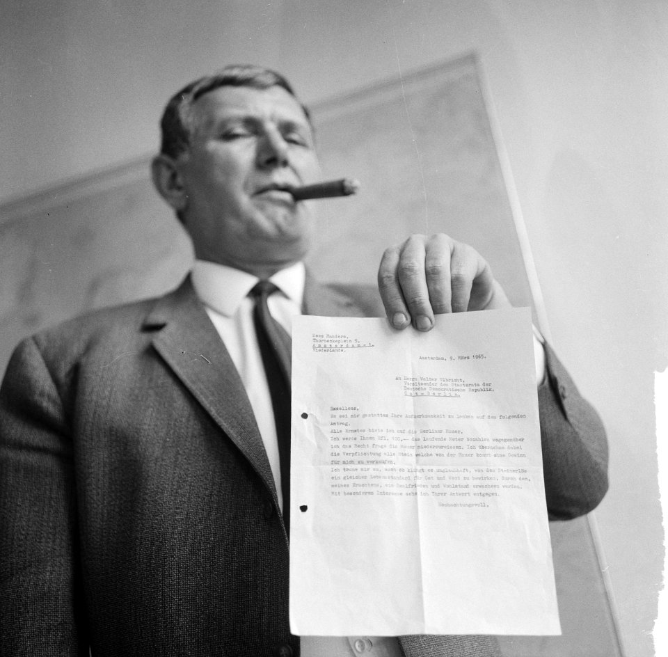 Kees Manders en de bewuste brief die hij aan Walter Ulbricht heeft gestuurd, Kee, Bestanddeelnr 917-6437