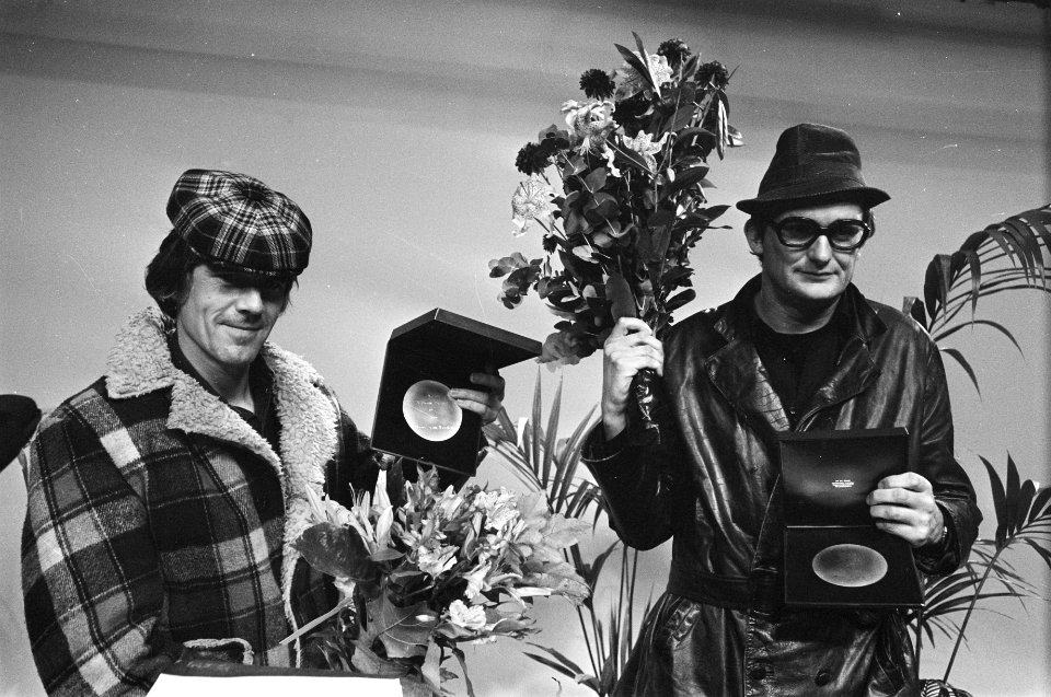 Kees van Kooten (l) en Wim de Bie met Nipkovschijf, Bestanddeelnr 929-3749
