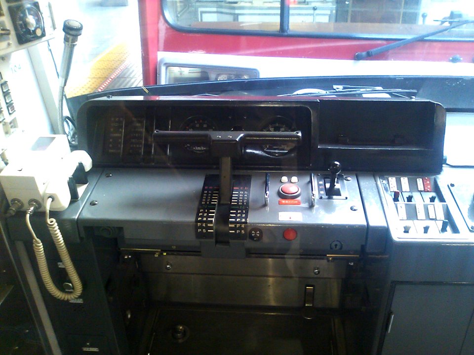 Keikyu 1041 driver cab