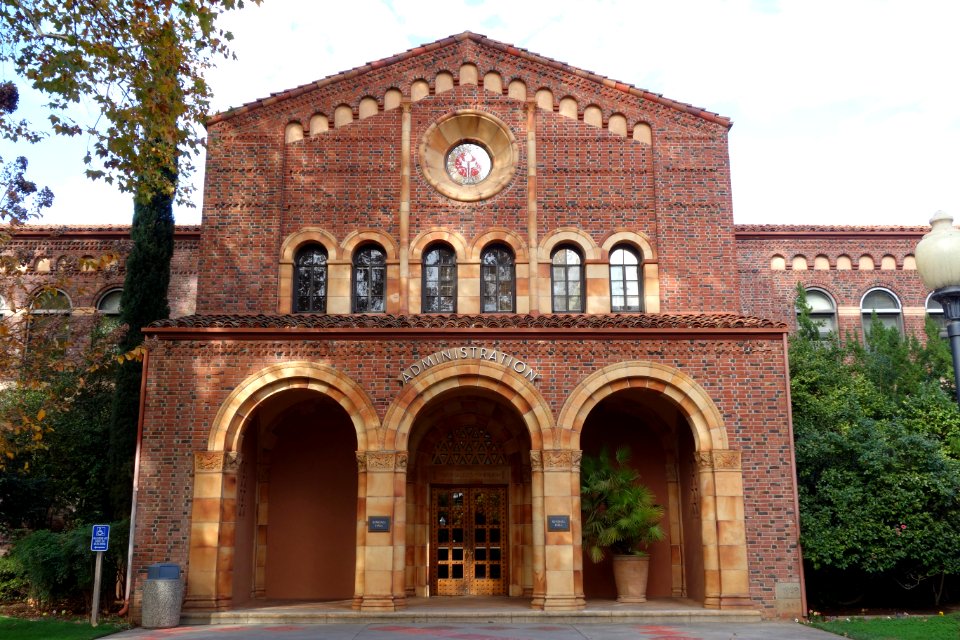 Kendall Hall (Administration Building) - California State University, Chico - DSC03137