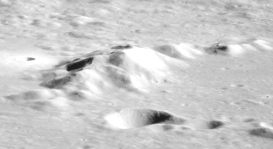 Keeler crater central peak AS11-38-5571