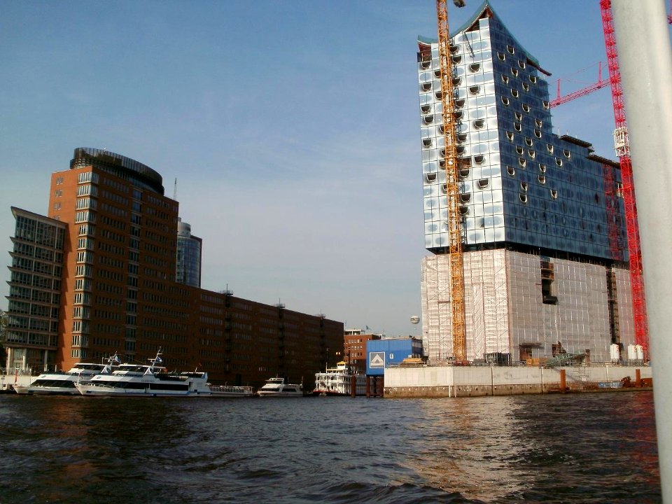 Kehrwiederspitze und Elbphilharmonie