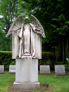 Keenan Angel, Highwood Cemetery, 2015-05-18, 01 photo