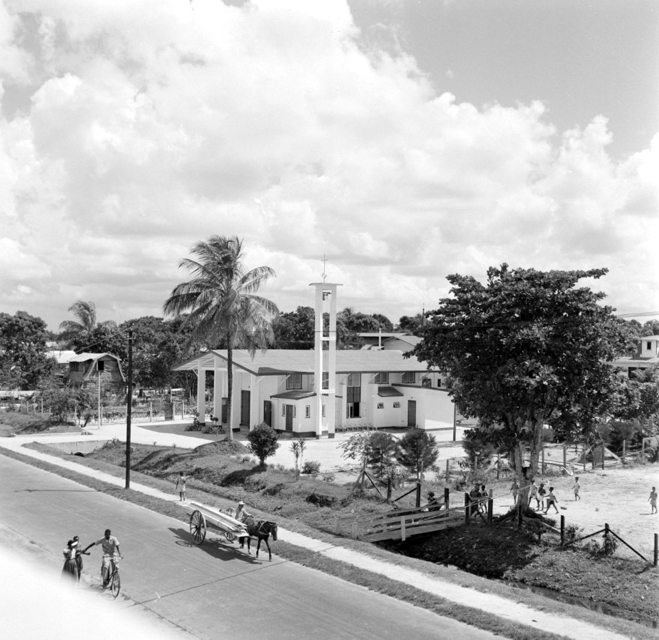 Kerkgebouw in Paramaribo, Bestanddeelnr 252-4888