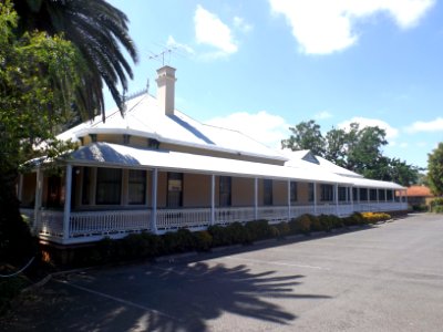 Kensington, Toowoomba side