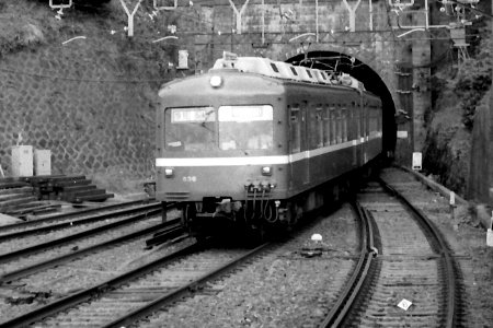 Keikyu 636 passing Hemi