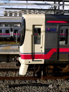 Keio 8000 side view