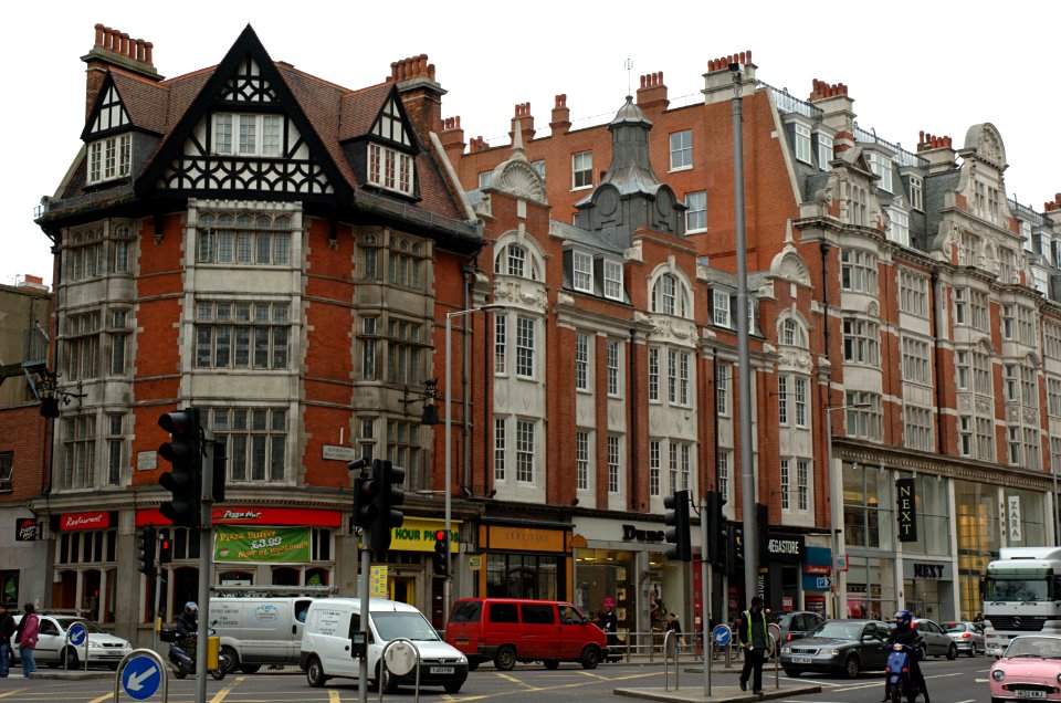 Kensington-high-street-20060330-029