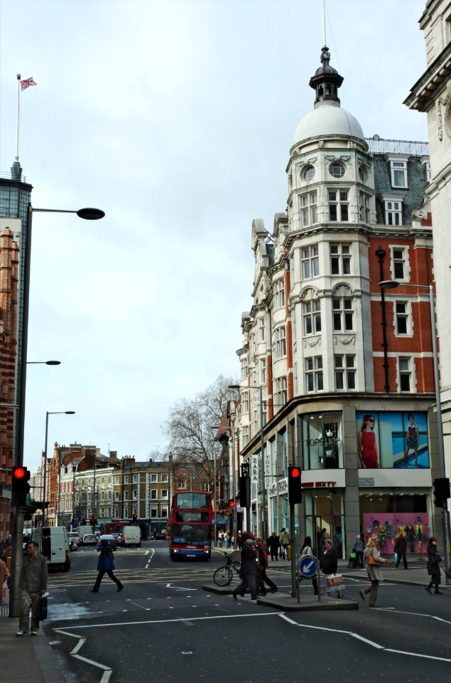 Kensington-High-Street-20060330-002