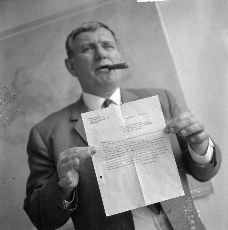 Kees Manders en de bewuste brief die hij aan Walter Ulbricht heeft gestuurd, Kee, Bestanddeelnr 917-6429