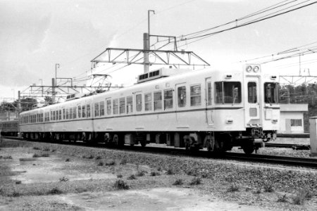 Keio 5875 Side