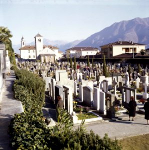 Kerkhof in Ascona, Bestanddeelnr 254-6077