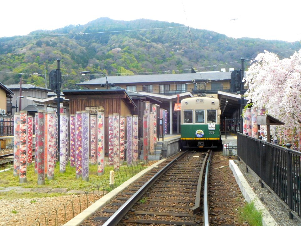 Keifuku Mobo 103 at The Arashiyama Station 05