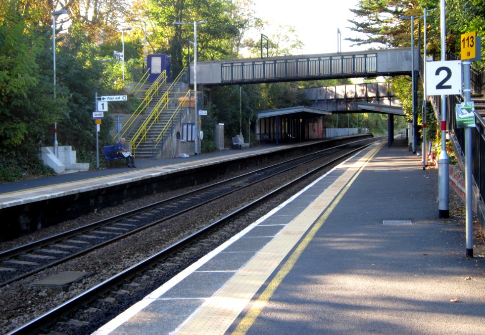 Keynsham railway station platforms