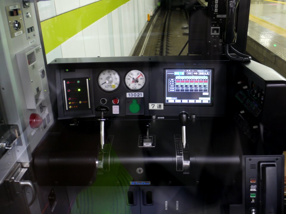 Keihan 13000 cabin