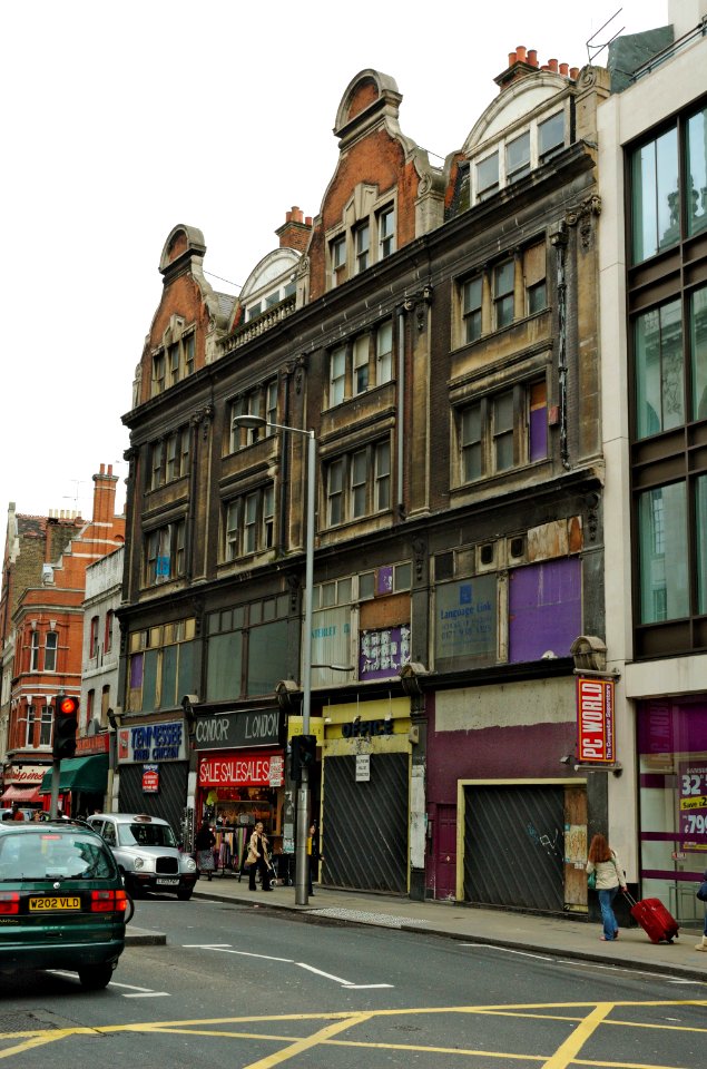 Kensington-High-Street-20060330-032
