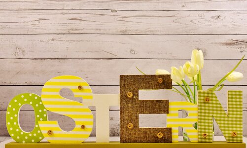 Spring happy easter font