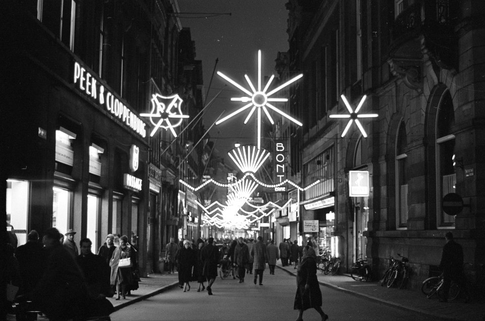 Kerstverlichting in Amsterdam, Bestanddeelnr 913-2121