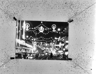 Kerstverlichting Mariahlferstrasse te Wenen, Bestanddeelnr 925-2436