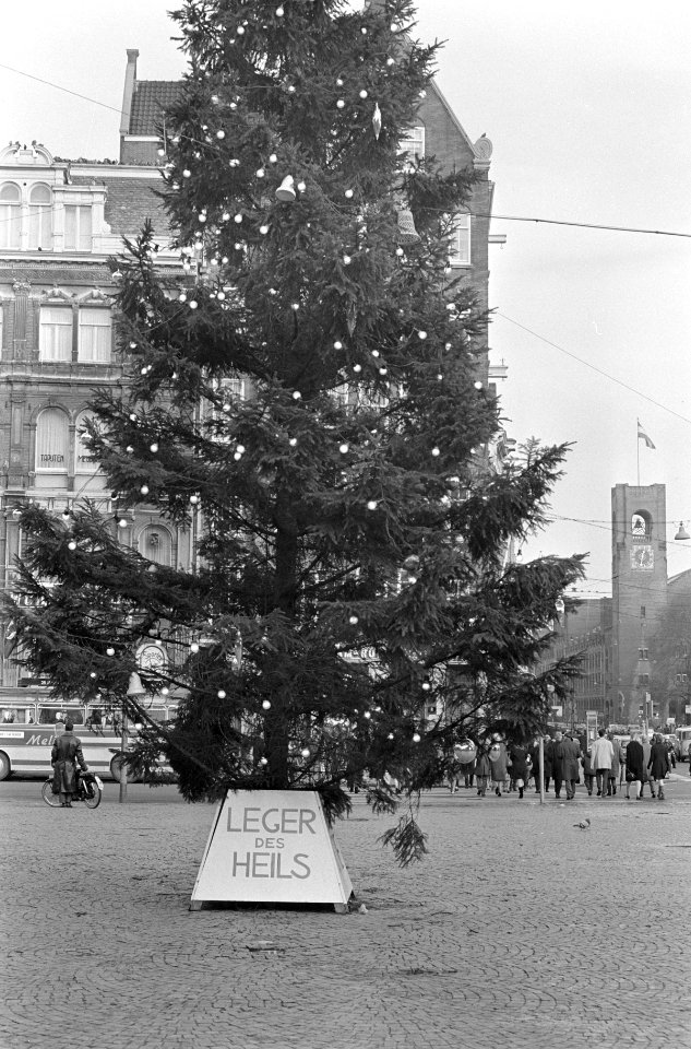 Kerstboom van Leger des Heils op de Dam, Bestanddeelnr 919-8640