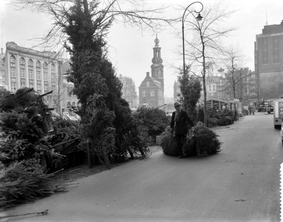 Kerstbomenmarkt op de Singel te Amsterdam, Bestanddeelnr 910-0244