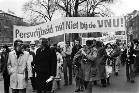 Kerstnummer Nieuwe Revu door hoofddirectie VNU vernieti Nieuwe Revu journalisten, Bestanddeelnr 928-9391