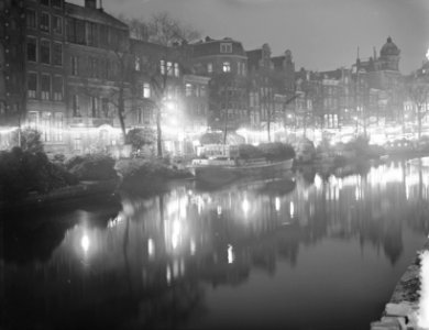 Kerstverlichting Bloemenmarkt Amsterdam, Bestanddeelnr 906-1717