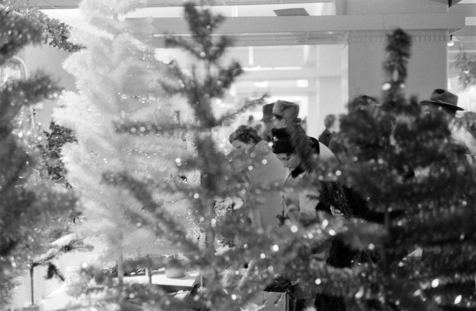 Kerstdrukte in de grote warenhuizen, Bestanddeelnr 914-6261