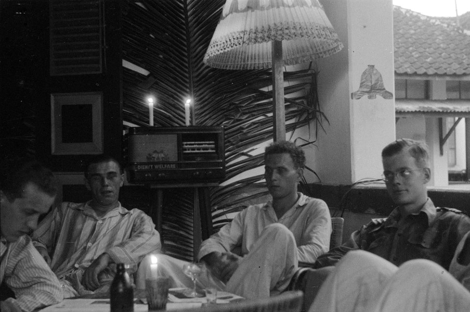 Kerstfeest 1948 werd wel onder zeer bijzondere omstandigheden gevierd. Enige ond, Bestanddeelnr 2850
