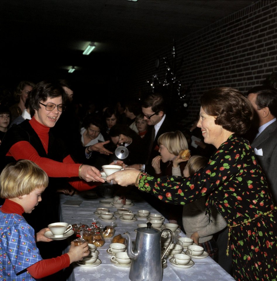 Kerstviering Koninklijke Familie en personeel 1977, Bestanddeelnr 254-9932
