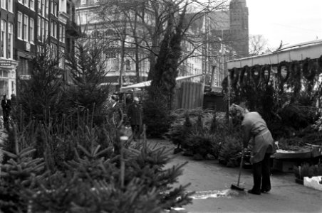 Kerstbomen op Singel in Amsterdam, Bestanddeelnr 926-1046