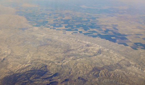 Kern-County-farms-and-mountains-Aerial-from-west-August-2014