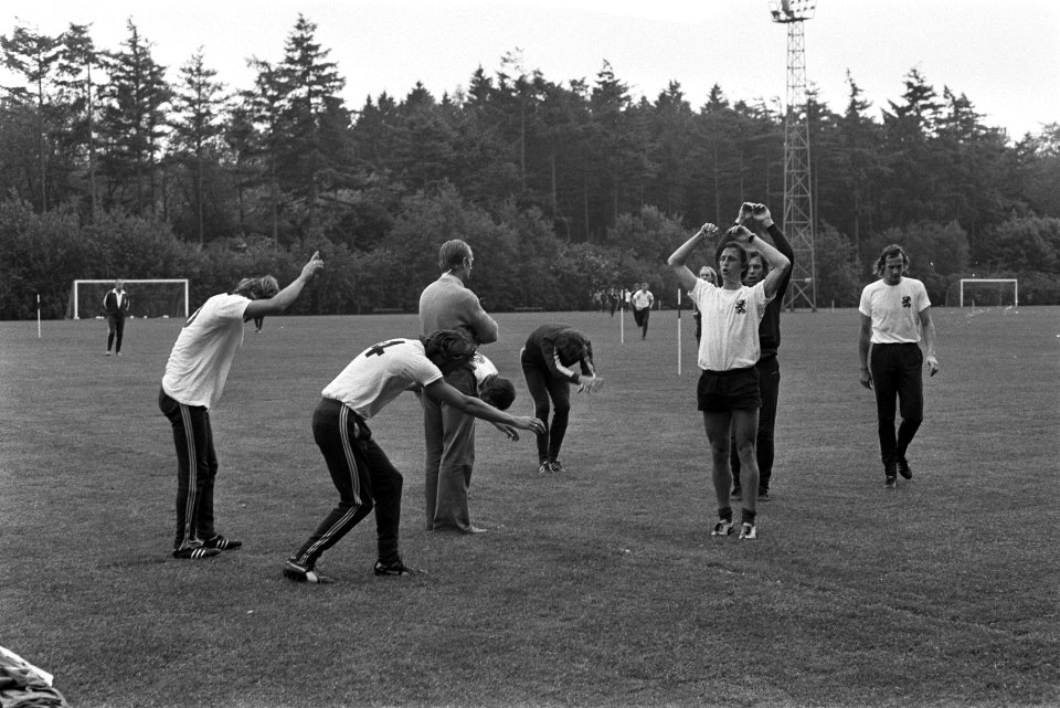 Kernploeg Nederlands elftal bijeen in Zeist in KNVB sportcentrum Rinus Michels , Bestanddeelnr 927-2082