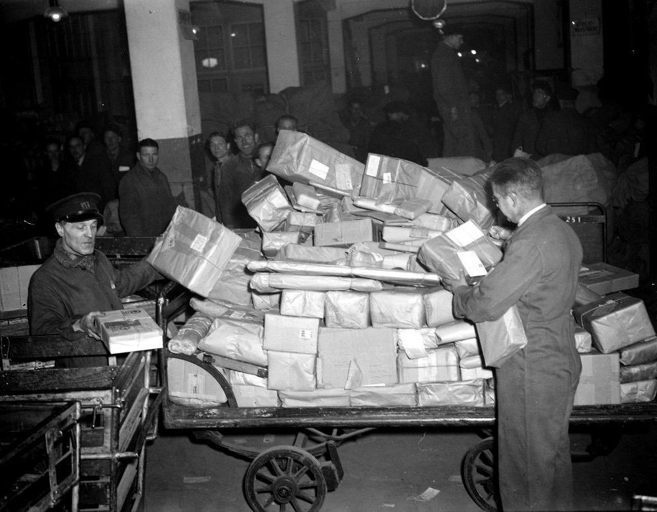 Kerstdrukte bij de Posterijen, Bestanddeelnr 903-1476