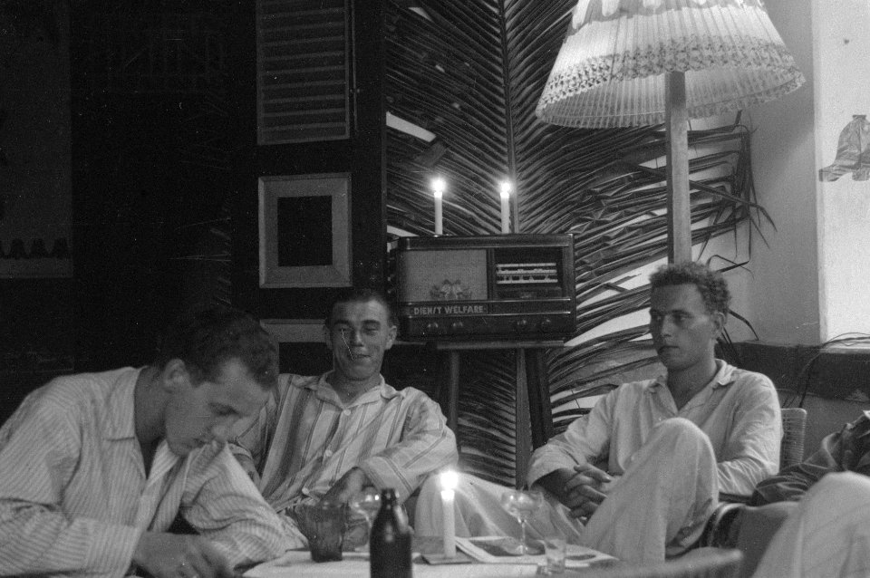 Kerstfeest 1948 werd wel onder zeer bijzondere omstandigheden gevierd. Enige ond, Bestanddeelnr 2849