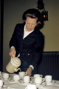 Kerstviering 1974 Koninklijke Familie Prinses Beatrix, Bestanddeelnr 254-9680