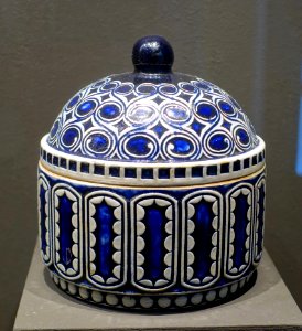 Kitchen container by Albin Muller, 1908-1912, earthenware - Museum Künstlerkolonie Darmstadt - Mathildenhöhe - Darmstadt, Germany - DSC06117
