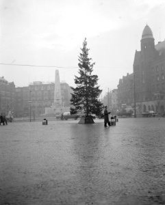 Kerstpotten Leger des Heils op Dam, Bestanddeelnr 908-1805